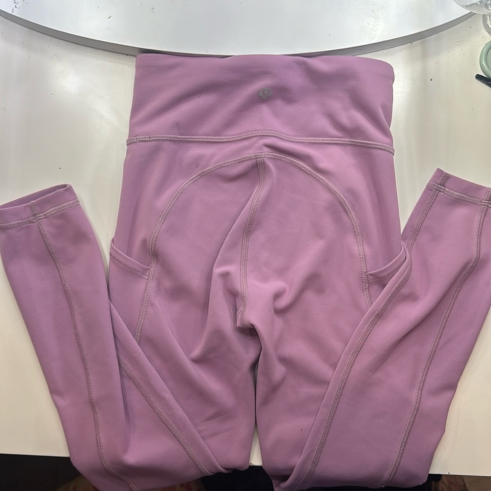 Lululemonn purple leggings size 0 with pockets
